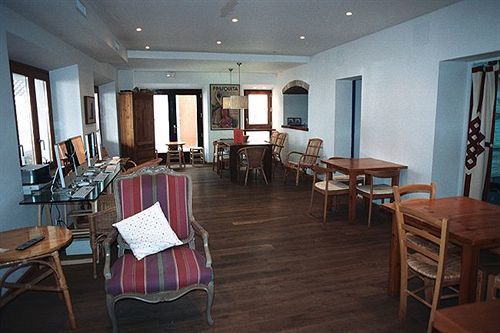 Octavia Hotel